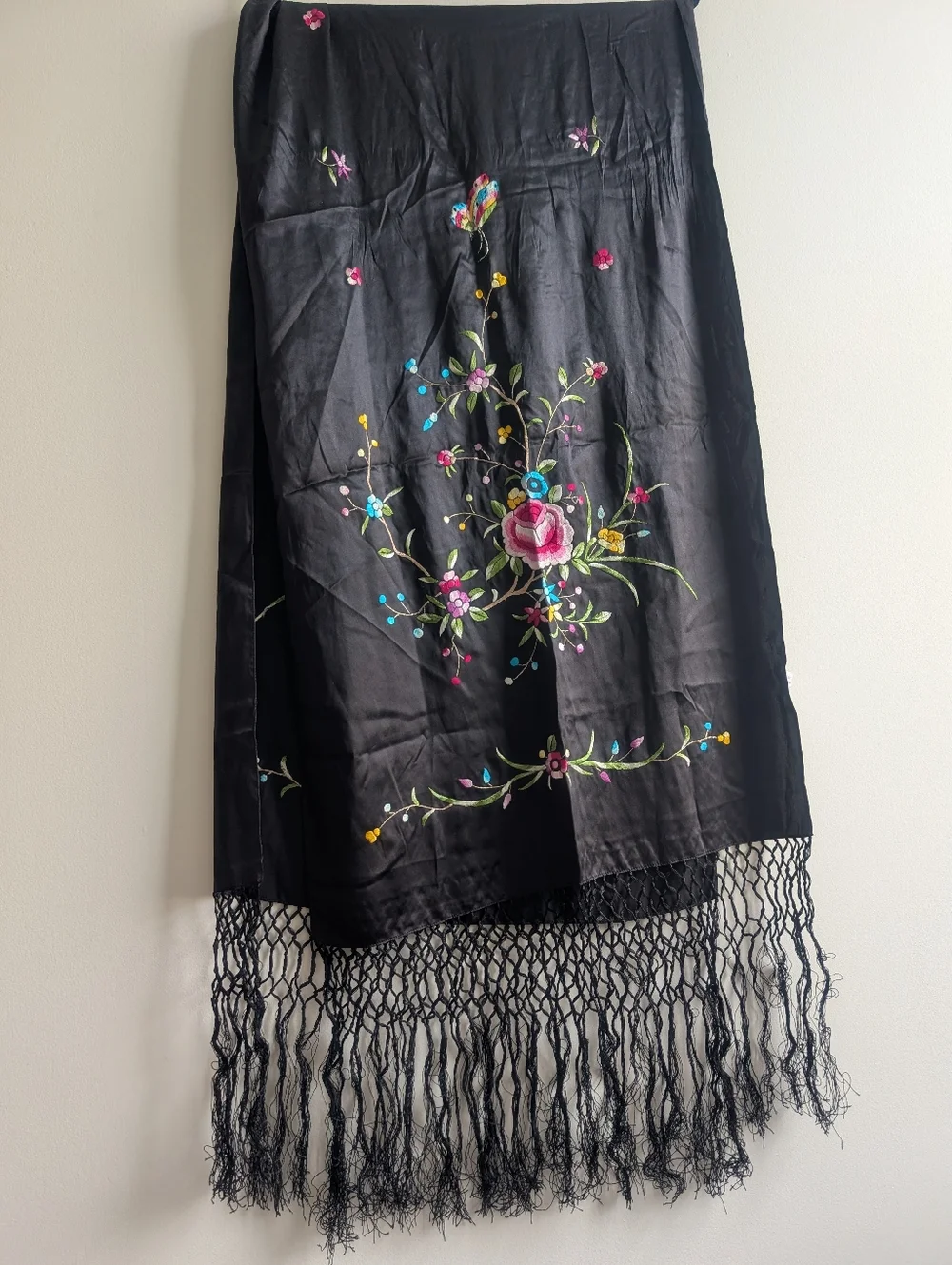 Embroidered Floral Scarf Shawl Black 100% Silk Tassel Women's Accessory - Picture 10 of 16